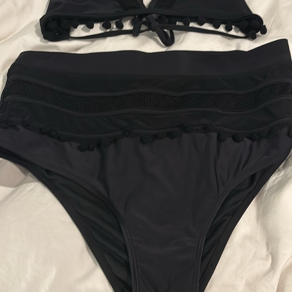 Amazon High waist Bikini with triangle top. Size XL - Picture 3 of 3